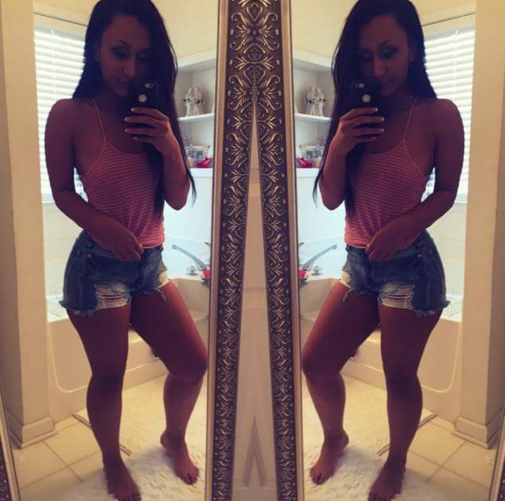 $5 FLASH SALE 🔊 Ripped deniem shorts